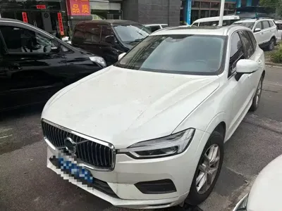 Volvo XC60 · 2018 год
