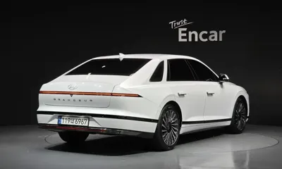 Hyundai Grandeur 2023, 24165 км, за 37700000 KRW - фото 2