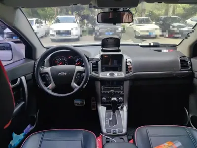 Chevrolet Captiva 2016, 78700 км, за 3633.44 USD