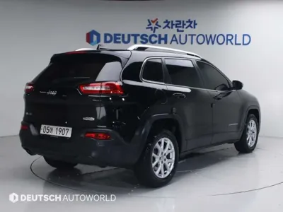 Jeep Cherokee 2017, 67697 км, за 9700000 KRW
