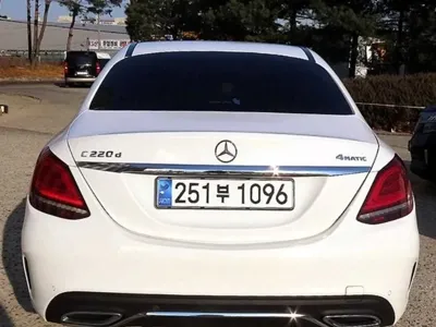 Mercedes-Benz C-Class 2019, 92682 км, за 23290000 KRW
