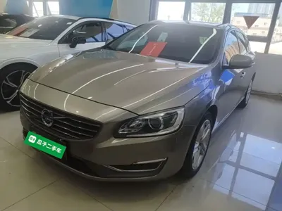 Volvo V60 · 2017 год