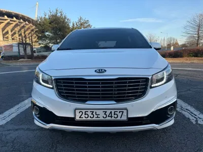 Kia Canival 2017, 169453 км, за 8990000 KRW