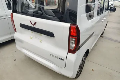 Wuling Zhiguang New Energy 2025, 100 км, за 62031.47 CNY - фото 9