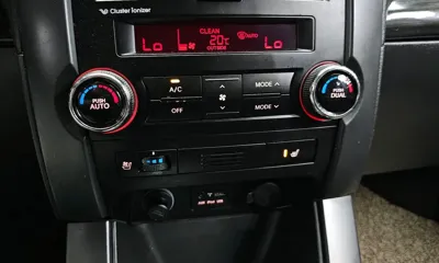 Kia Sorento 2011, 142043 км, за 4500000 KRW - фото 14