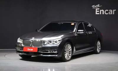 BMW 7-Series · 2016 год