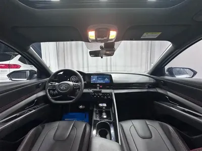 Hyundai Elantra 2023, 21000 км, за 105800 CNY - фото 9