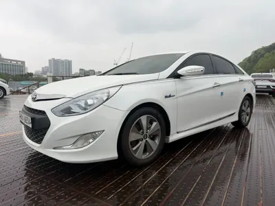 Hyundai Sonata · 2012 год