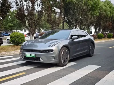 Zeekr 001 · 2023 год