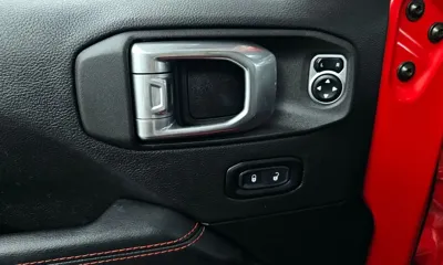 Jeep Wrangler 2021, 45430 км, за 40800000 KRW - фото 30
