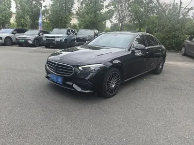 Mercedes-Benz C-Class 2023, 27000 км, за 105600 CNY