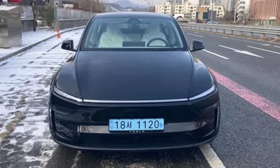 Tesla Model Y · 2025 год