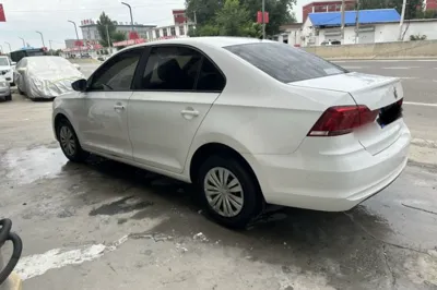 Volkswagen Santana 2019, 73400 км, за 54037.06 CNY