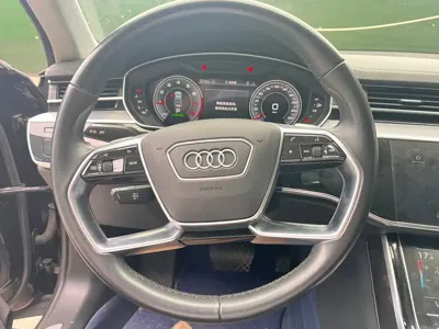 Audi A8 2021, 100000 км, за 295800 CNY - фото 6