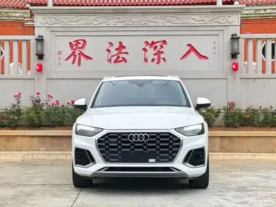 Audi Q5L 2021, 70000 км, за 143800 CNY
