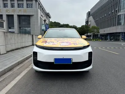 Li Auto Li L6 2025, 19000 км, за 179800 CNY