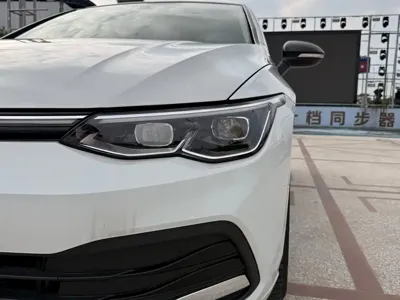 Volkswagen Golf 2020, 110000 км, за 66800 CNY