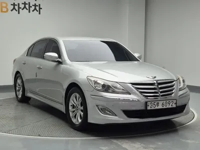 Hyundai Genesis 2013, 160000 км, за 4300000 KRW