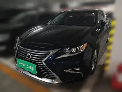 Lexus ES · 2017 год
