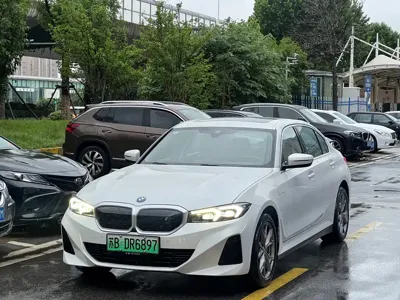 BMW i3 · 2022 год