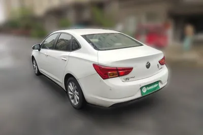 Buick Verano 2017, 116500 км, за 41086.93 CNY