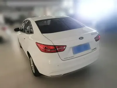 Ford Escort 2018, 51200 км, за 29300 CNY - фото 9