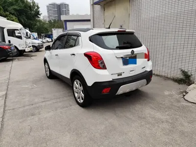Buick Encore 2015, 110000 км, за 19600 CNY