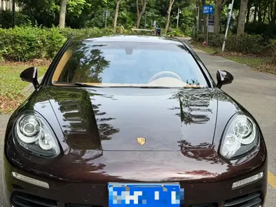 Porsche Panamera 2015, 60000 км, за 228000 CNY
