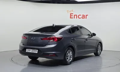 Hyundai Avante 2019, 85747 км, за 12000000 KRW - фото 2