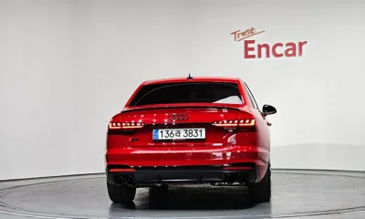 Audi S4 2023, 33651 км, за 47200000 KRW