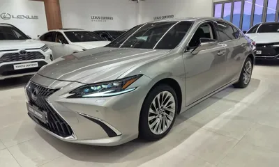 Lexus ES · 2023 год