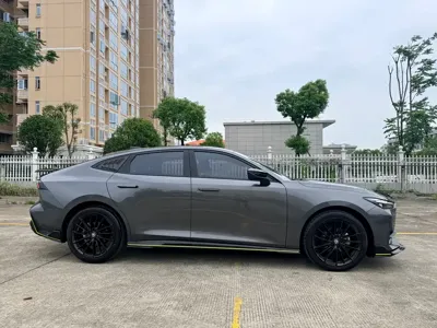 Changan UNI-V 2022, 23000 км, за 69800 CNY