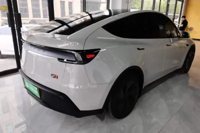 Tesla Model Y 2025, 21300 км, за 270833.53 CNY - фото 6