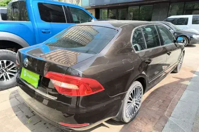 Skoda Superb 2013, 151200 км, за 42938.84 CNY - фото 6