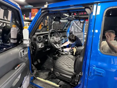 Jeep Wrangler 2021, 50000 км, за 59000000 KRW - фото 7