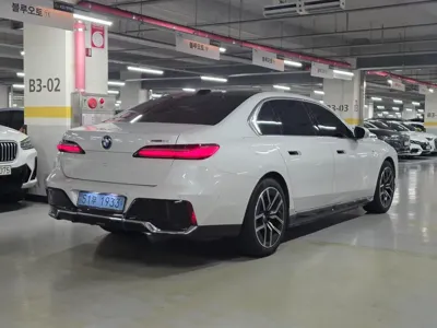 BMW i7 2024, 61000 км, за 108750000 KRW