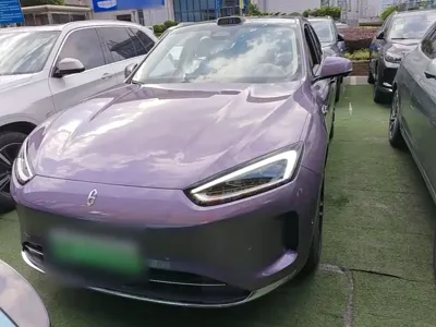 AITO 问界 AITO M5 2025, 8100 км, за 184200 CNY