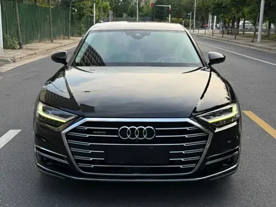 Audi A8 2019, 70000 км, за 288800 CNY