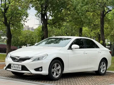 Toyota Reiz · 2015 год