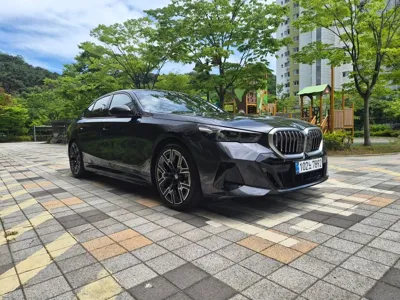 BMW 5-Series · 2026 год