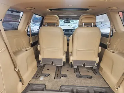 Kia Canival 2016, 186740 км, за 8500000 KRW - фото 12