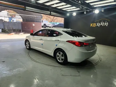 Hyundai Avante 2012, 213869 км, за 2900000 KRW