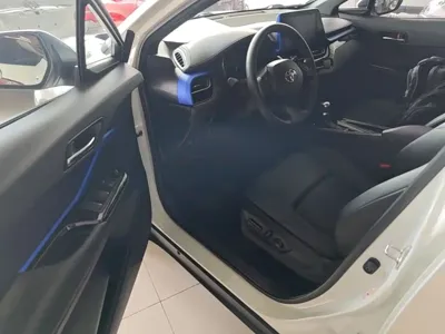 Toyota C-HR 2020, 65300 км, за 62300 CNY - фото 16