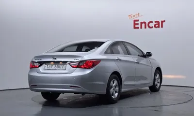 Hyundai Sonata 2010, 132412 км, за 2900000 KRW