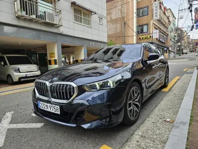 BMW 5-Series 2024, 13664 км, за 45900000 KRW