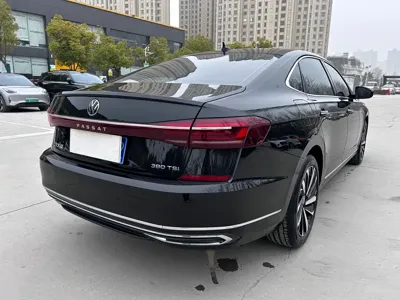 Volkswagen Passat 2024, 5000 км, за 134800 CNY - фото 7