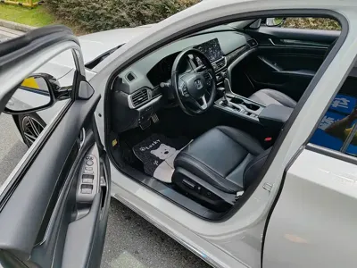 Honda Accord 2022, 70000 км, за 108800 CNY - фото 8