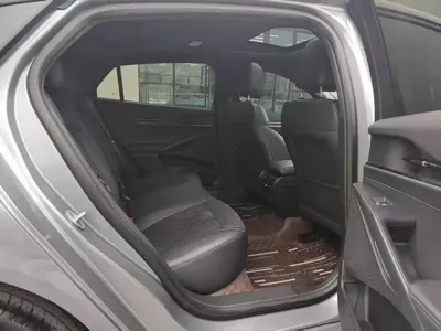 Ford Mondeo 2025, 8000 км, за 108800 CNY - фото 6