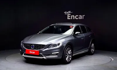 Volvo V60 · 2016 год