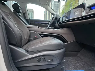 Ford Edge 2025, 5600 км, за 238000 CNY - фото 15